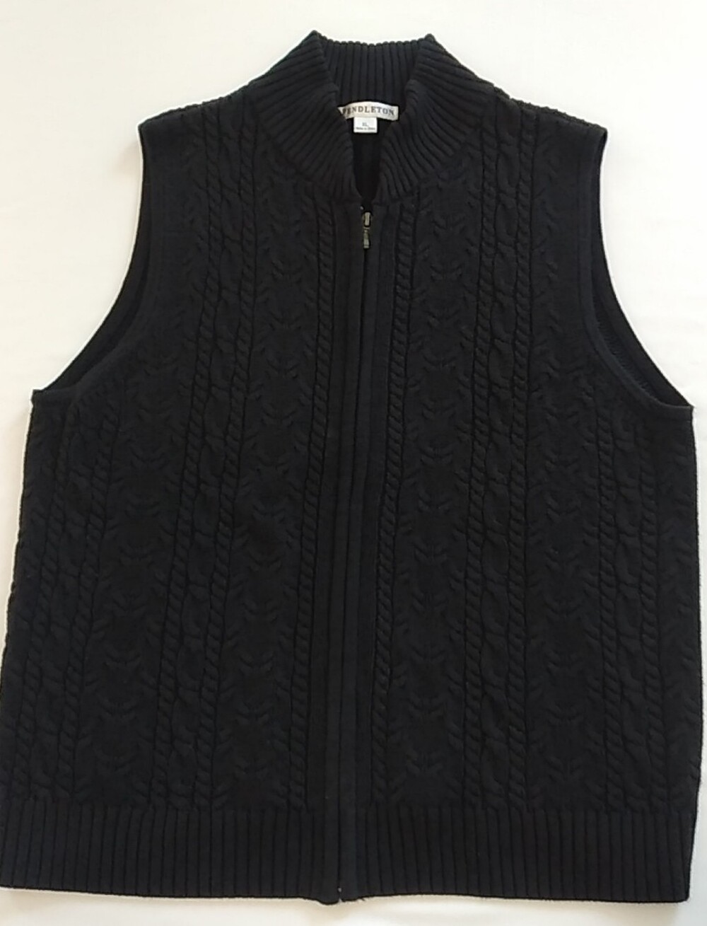 Pendleton Men’s Black Cable-Knit Zip Front Sweater Vest XL, Old Money, Academia